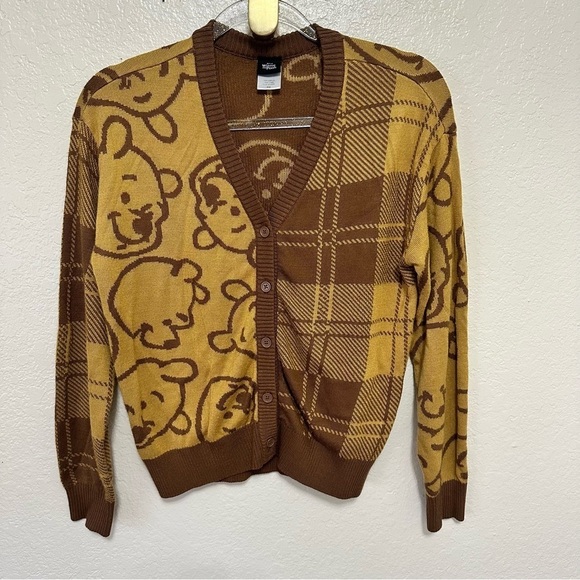 Disney Winnie the Pooh Plaid Pooh Bear Outline Women's Cardigan size M - Picture 3 of 10